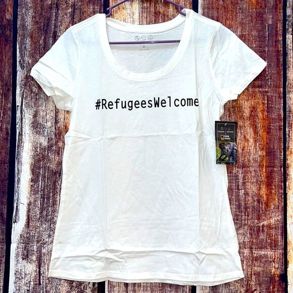 THREADS 4 Thought Refugees Welcome White T-Shirt - Picture 1 of 2